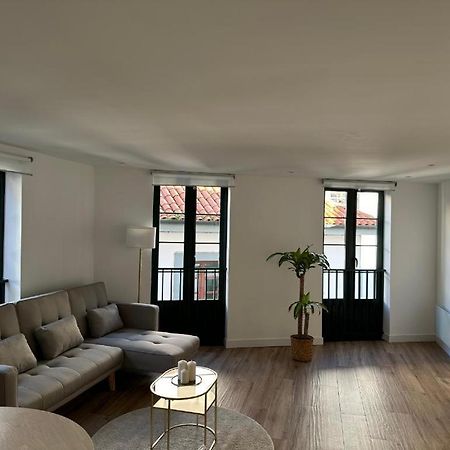 Apartamentos Urbanin II Plaza De San Pedro Кудільєро Екстер'єр фото